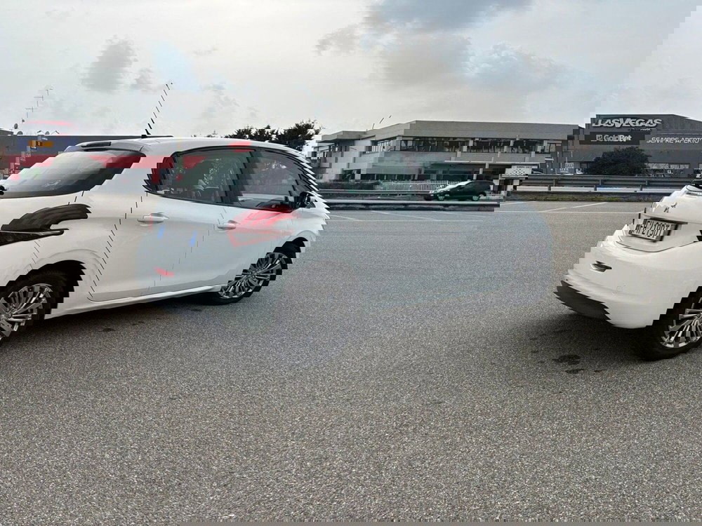 Peugeot 208 usata a Vercelli (3)