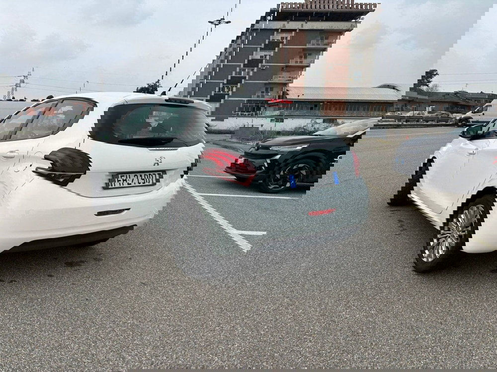 Peugeot 208 usata a Vercelli (4)