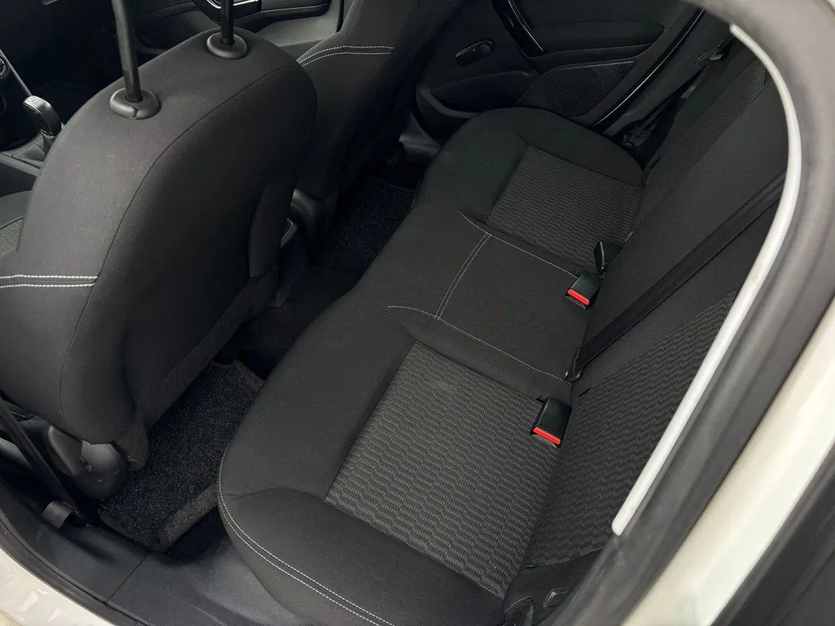 Peugeot 208 usata a Vercelli (8)