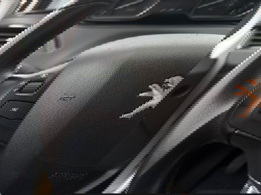 Peugeot 208 usata a Vercelli (9)