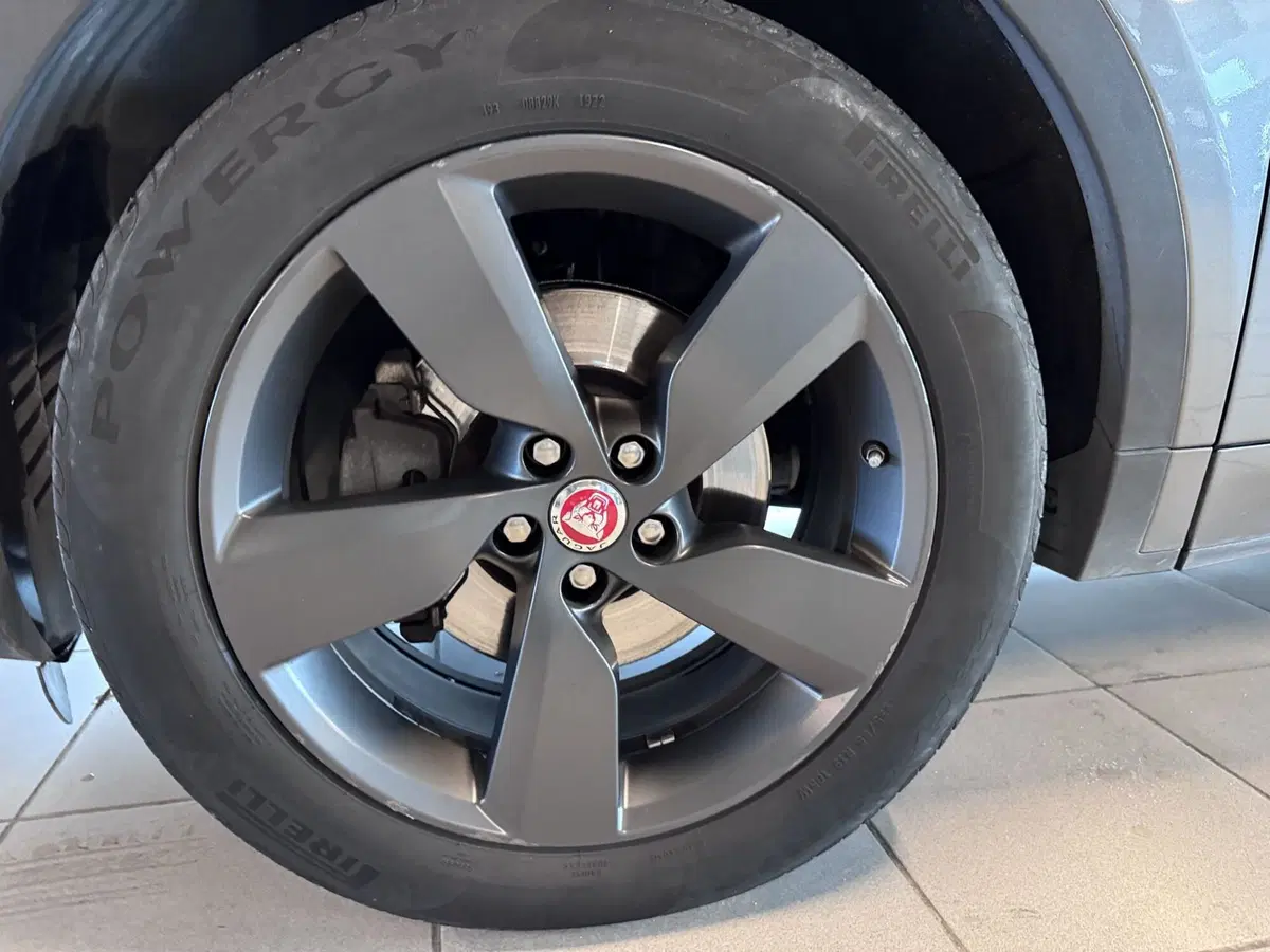 Jaguar E-Pace usata a Messina (5)