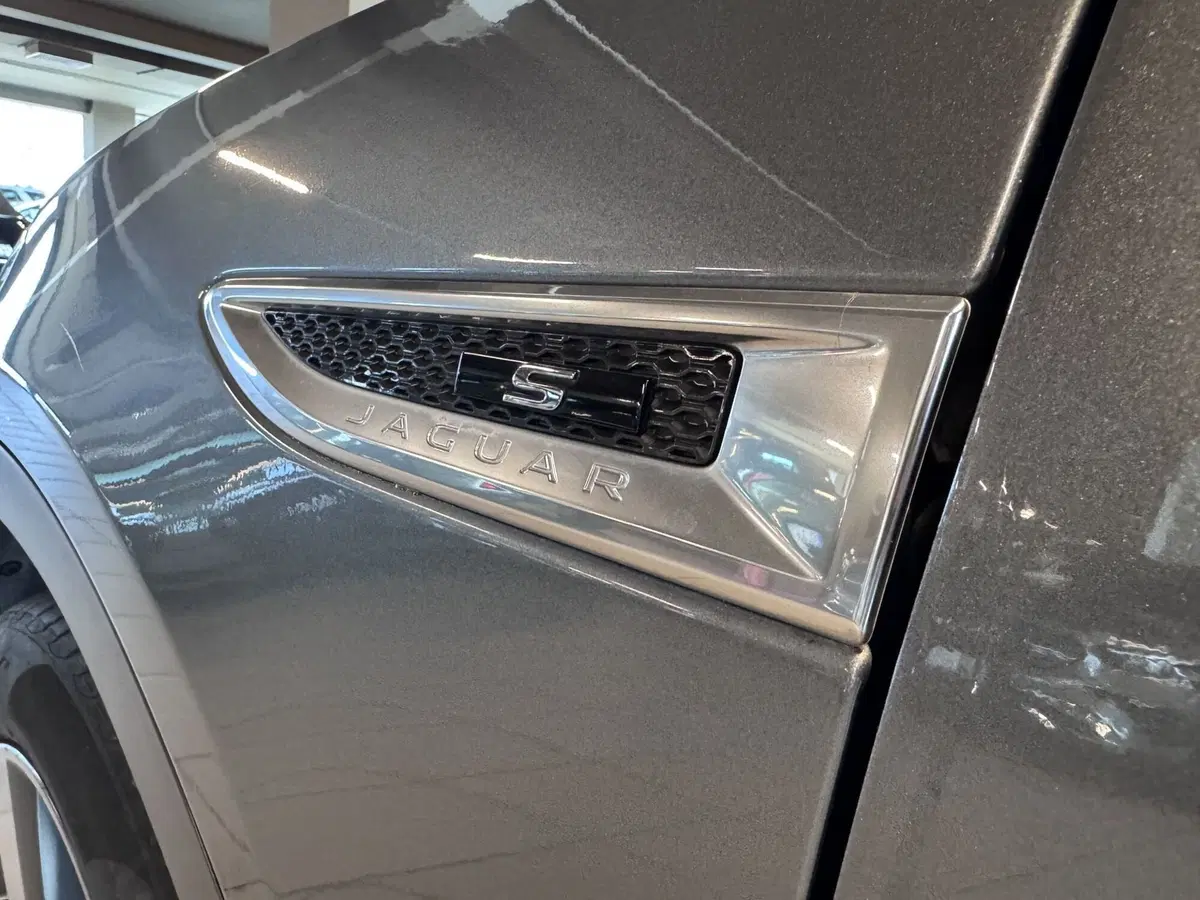Jaguar E-Pace usata a Messina (6)
