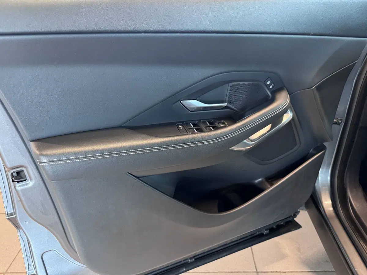 Jaguar E-Pace usata a Messina (7)