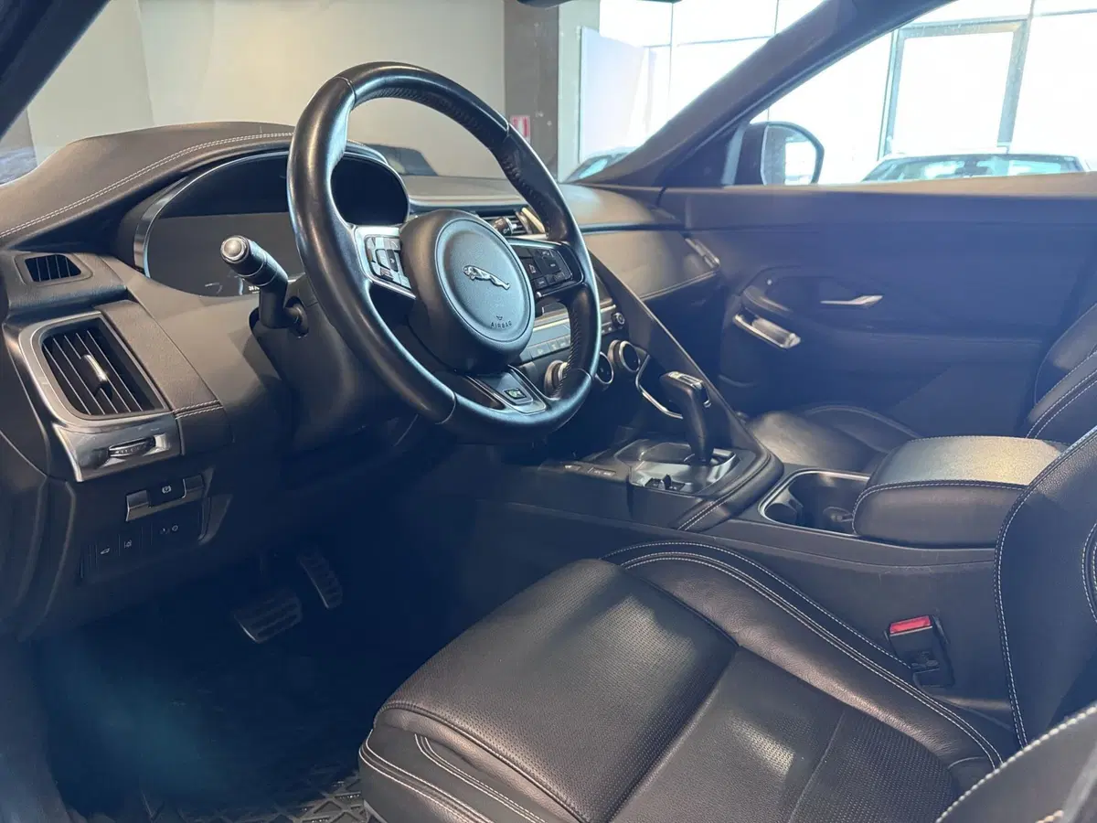 Jaguar E-Pace usata a Messina (8)