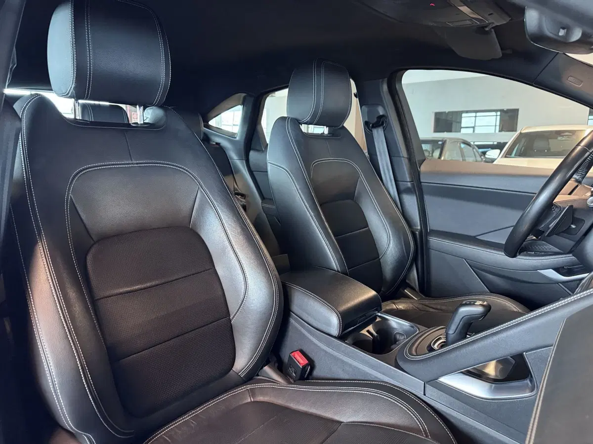 Jaguar E-Pace usata a Messina (9)