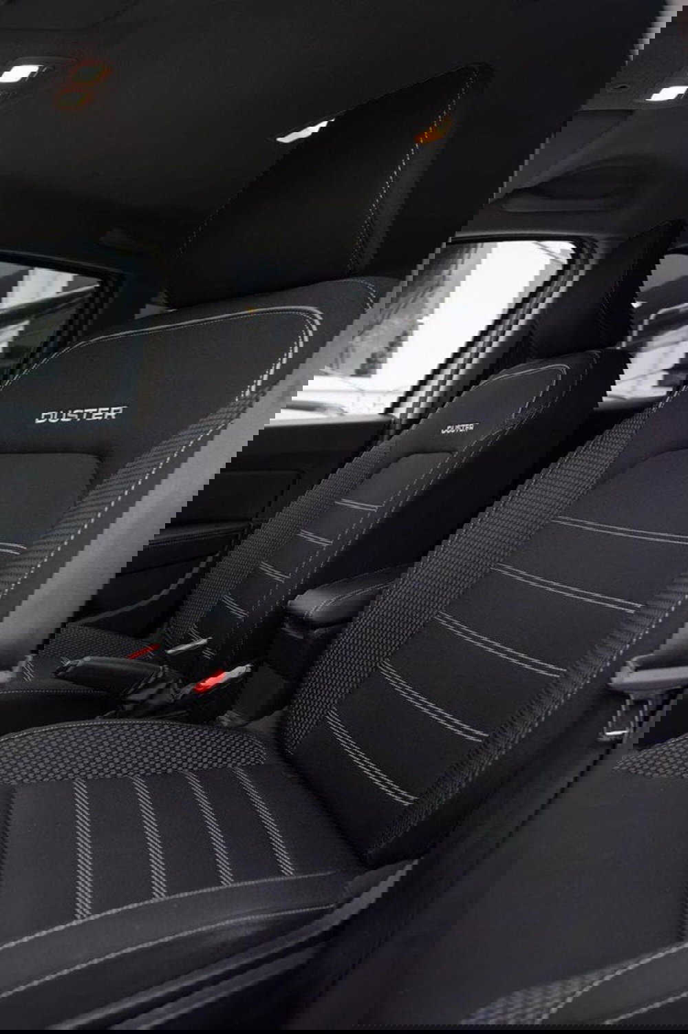 Dacia Duster usata a Pavia (11)