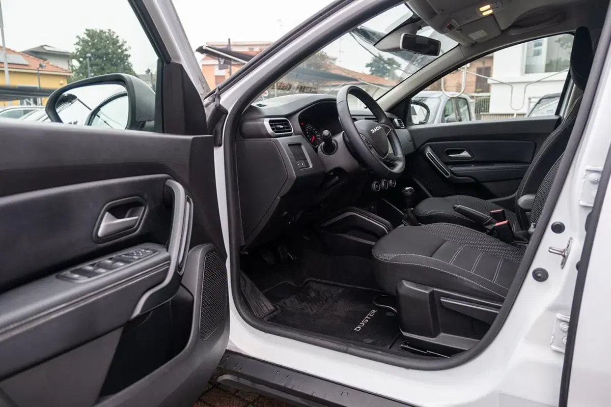 Dacia Duster usata a Pavia (14)