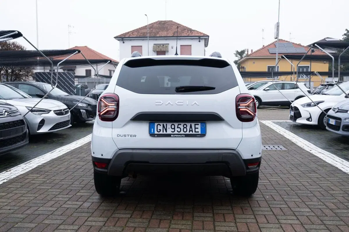 Dacia Duster usata a Pavia (9)