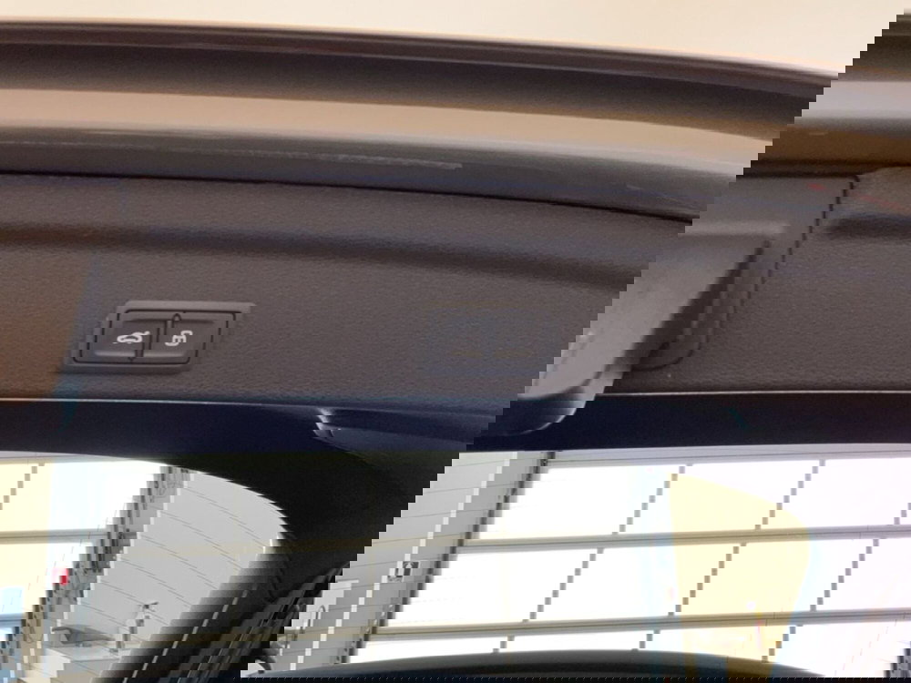 Audi Q3 Sportback usata a Caserta (18)