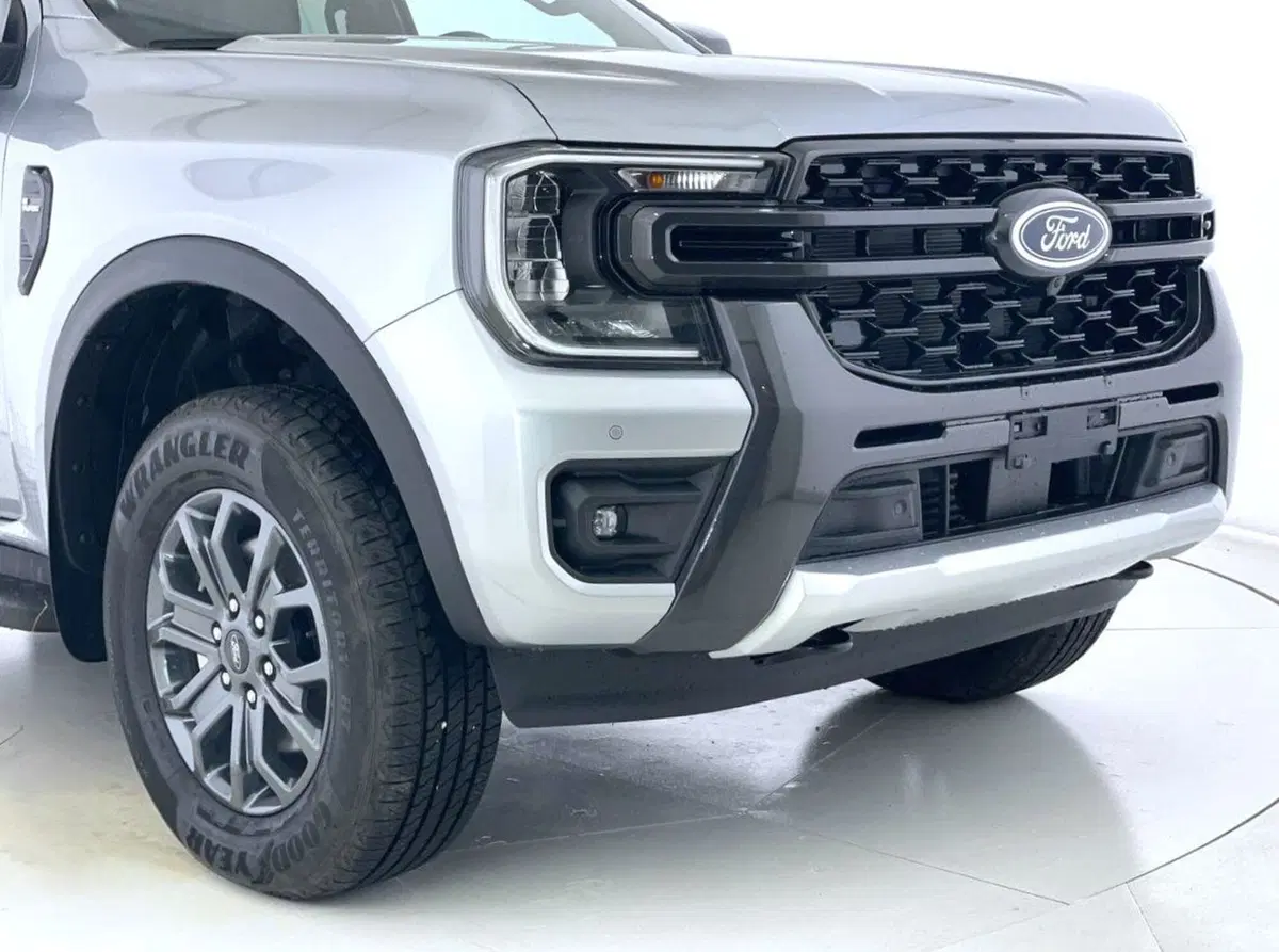Ford Ranger Pick-up nuova a Perugia (6)