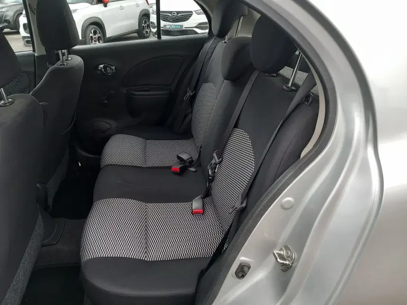 Nissan Micra usata a Lucca (10)