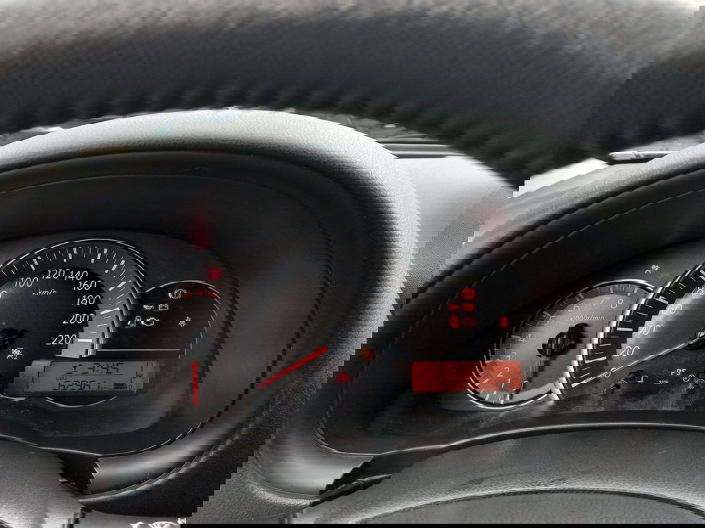 Nissan Micra usata a Lucca (16)