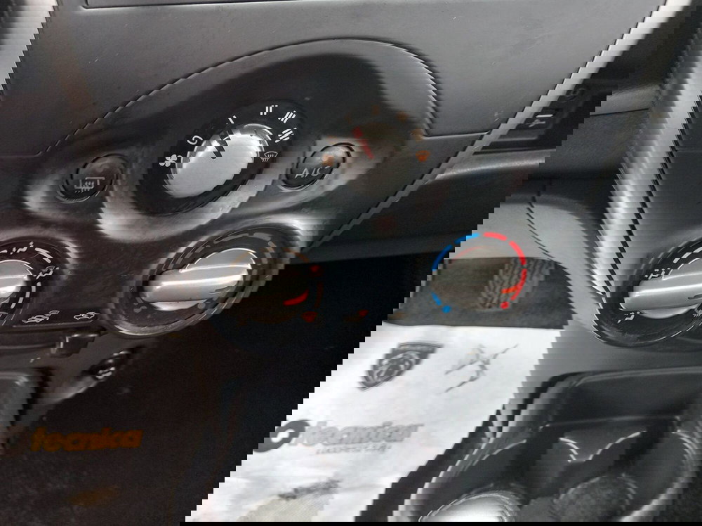 Nissan Micra usata a Lucca (18)