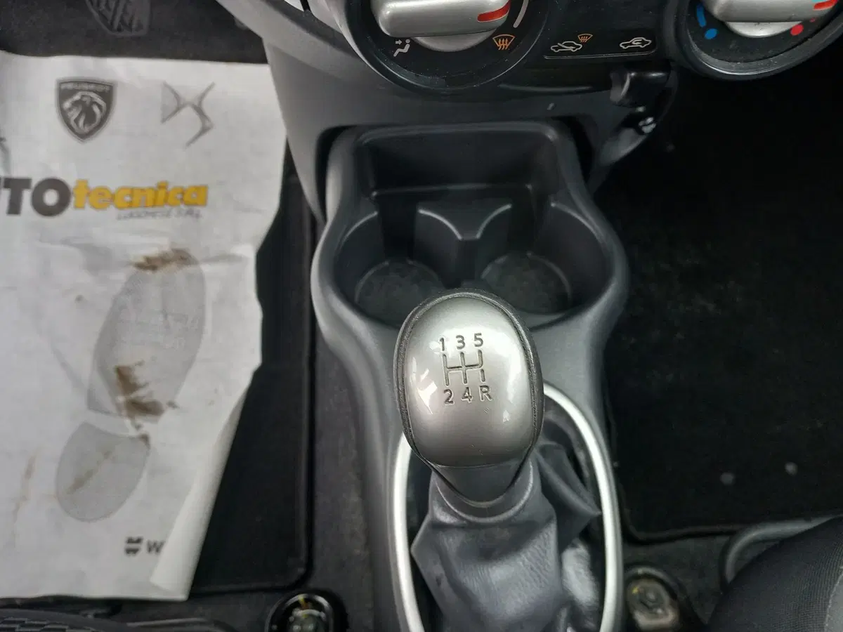 Nissan Micra usata a Lucca (19)