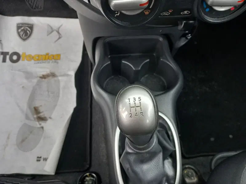 Nissan Micra usata a Lucca (19)