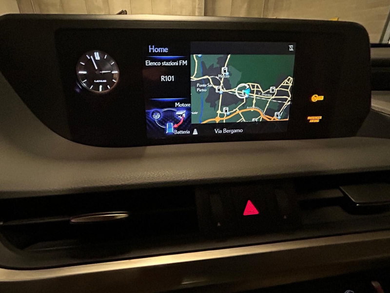 Lexus ES usata a Bergamo (10)