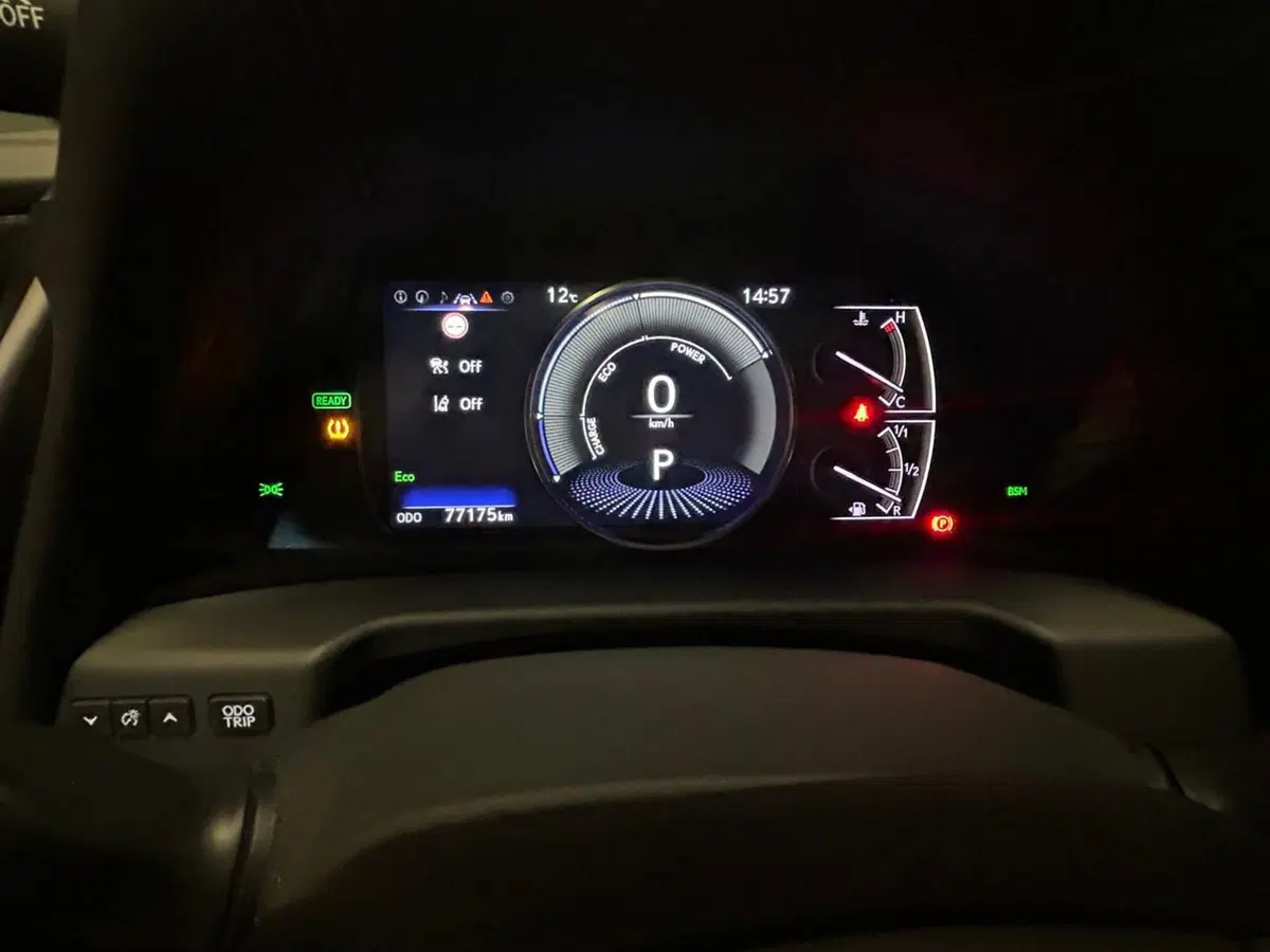 Lexus ES usata a Bergamo (13)