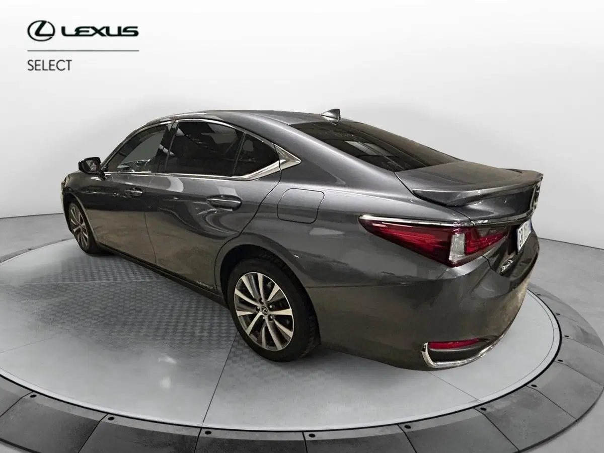 Lexus ES usata a Bergamo (18)