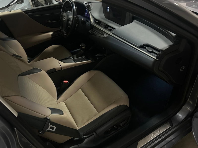 Lexus ES usata a Bergamo (6)