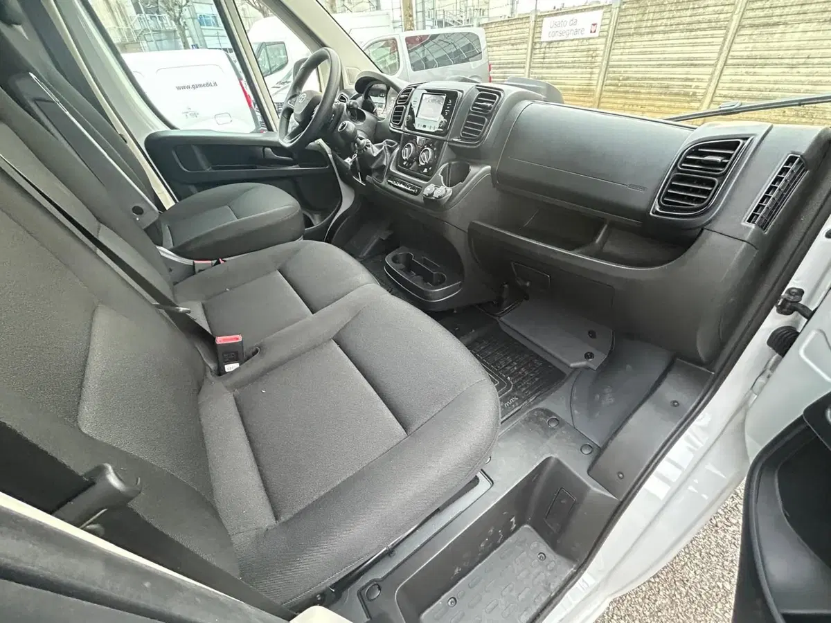 Toyota Proace Max Furgone nuova a Bergamo (7)