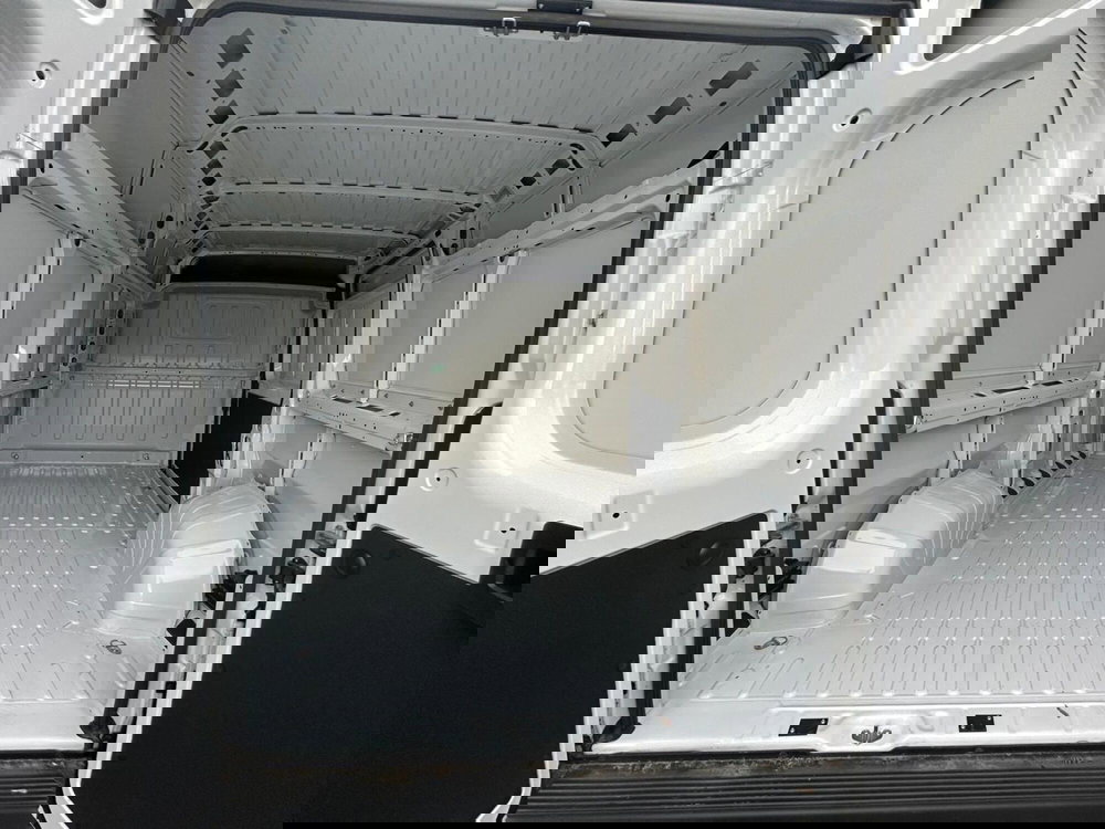 Toyota Proace Max Furgone nuova a Bergamo (9)