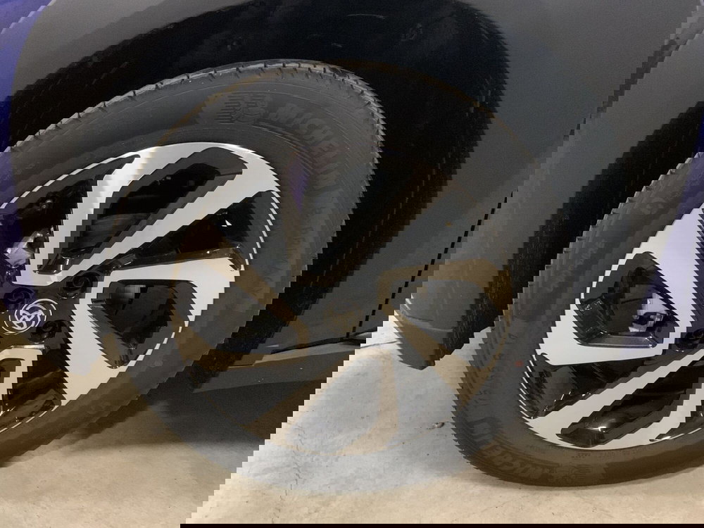 Toyota Aygo X nuova a Bergamo (12)