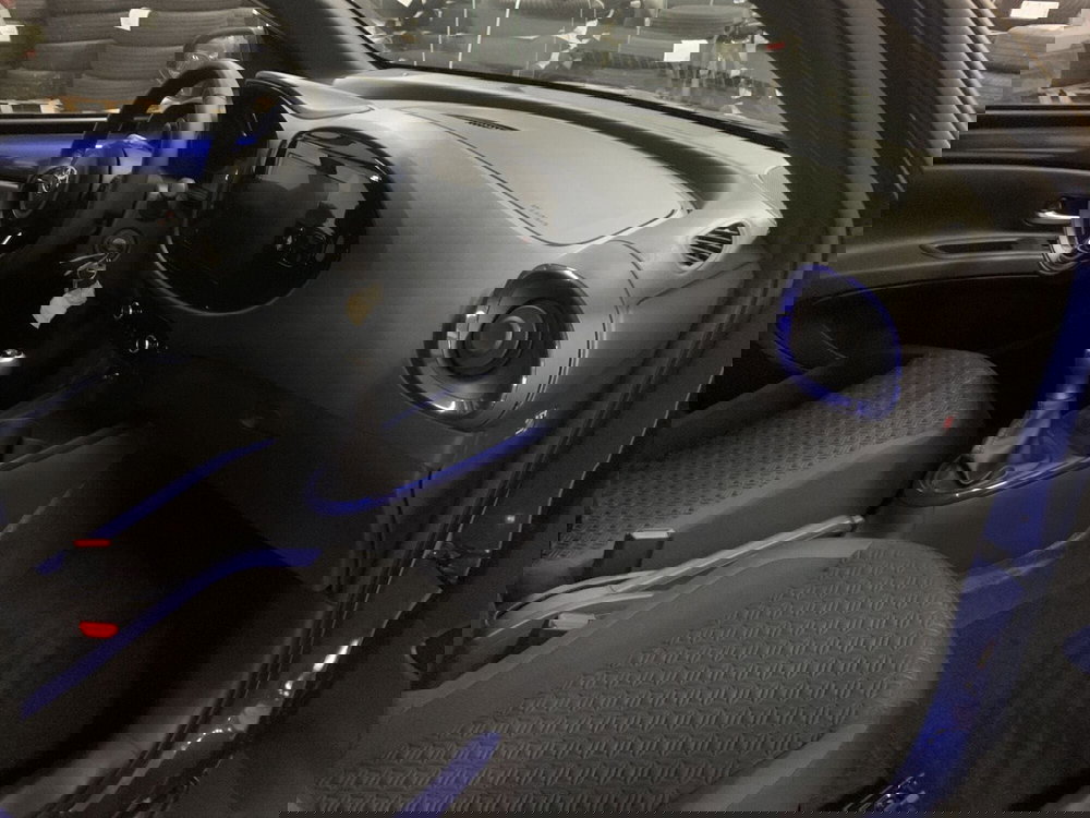 Toyota Aygo X nuova a Bergamo (5)