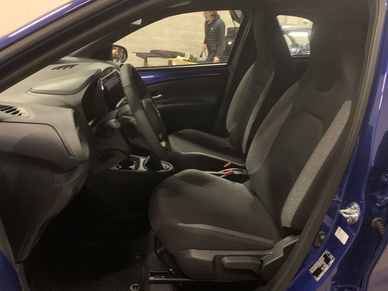 Toyota Aygo X nuova a Bergamo (11)