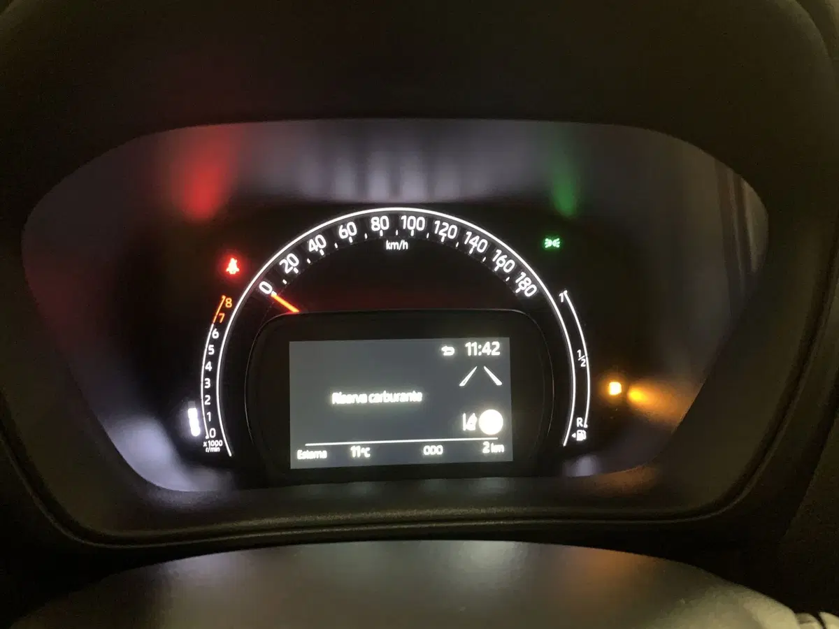 Toyota Aygo X nuova a Bergamo (12)