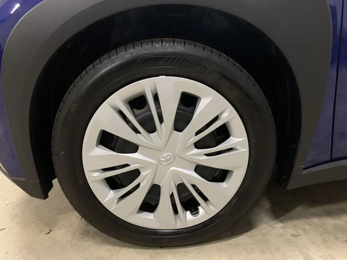 Toyota Aygo X nuova a Bergamo (14)