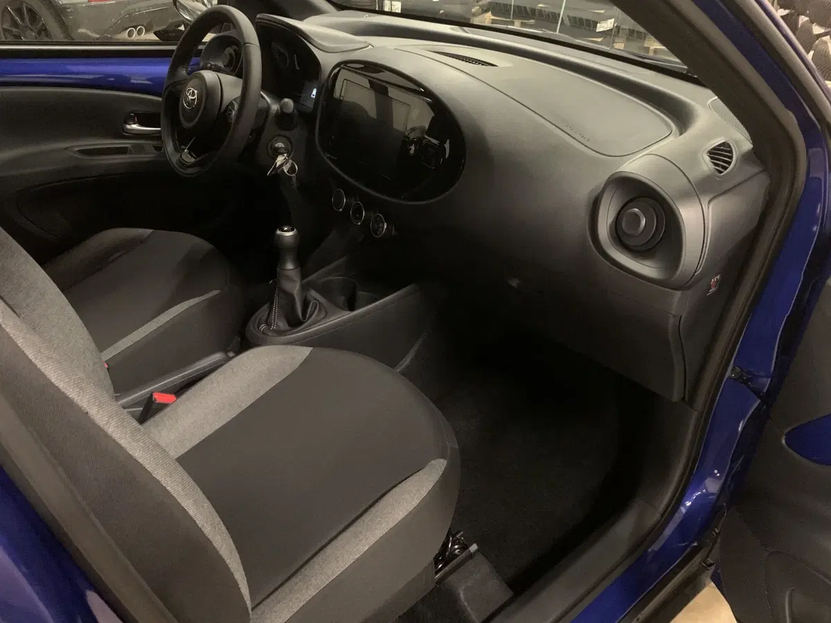 Toyota Aygo X nuova a Bergamo (5)