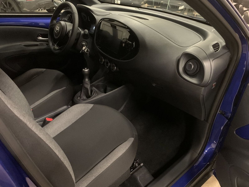 Toyota Aygo X nuova a Bergamo (5)