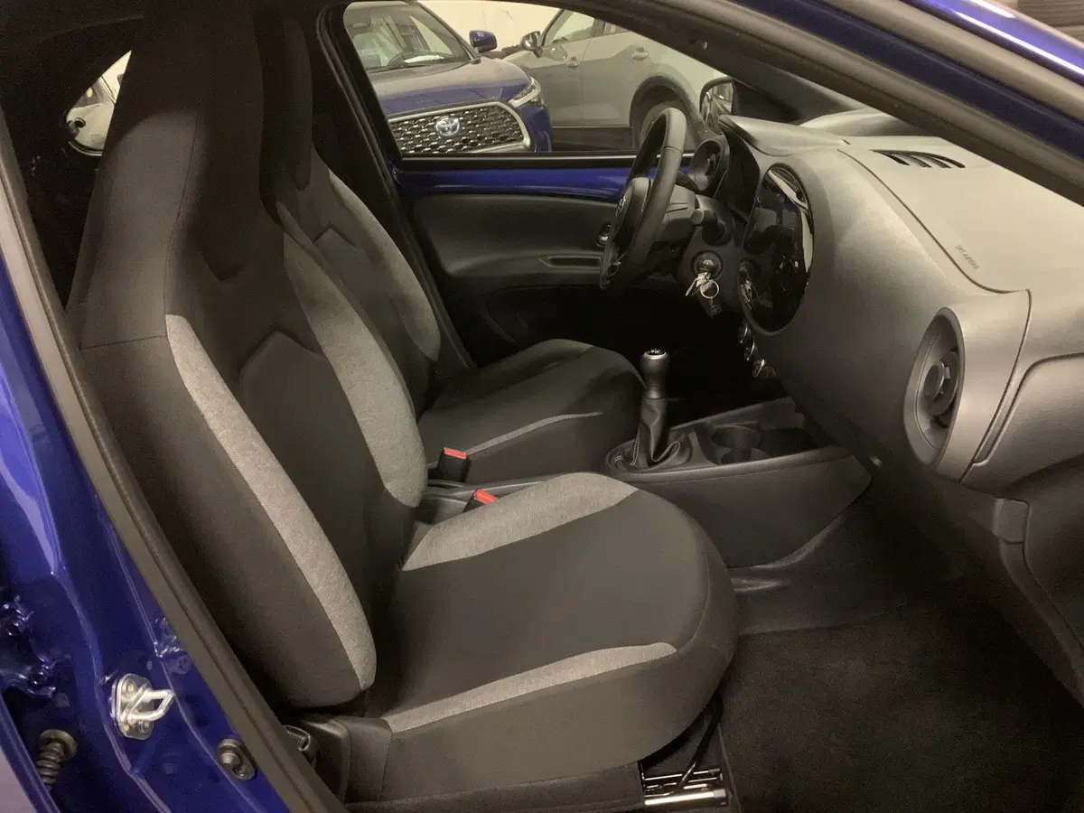 Toyota Aygo X nuova a Bergamo (6)