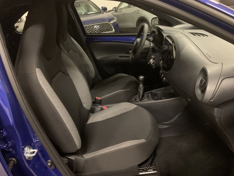 Toyota Aygo X nuova a Bergamo (6)