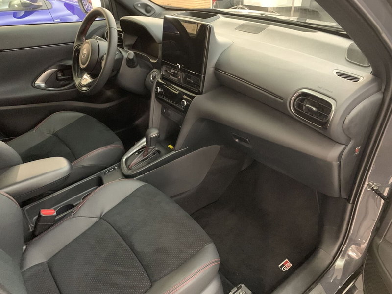 Toyota Yaris Cross nuova a Bergamo (6)