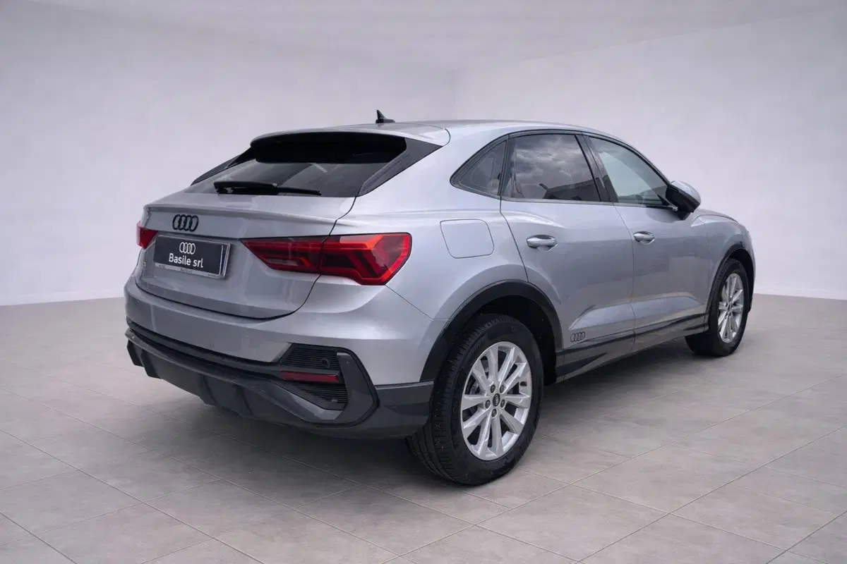 Audi Q3 Sportback usata a Taranto (2)