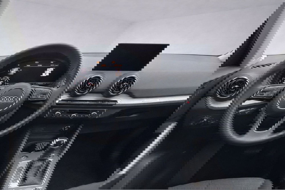 Audi Q2 usata a Taranto (6)