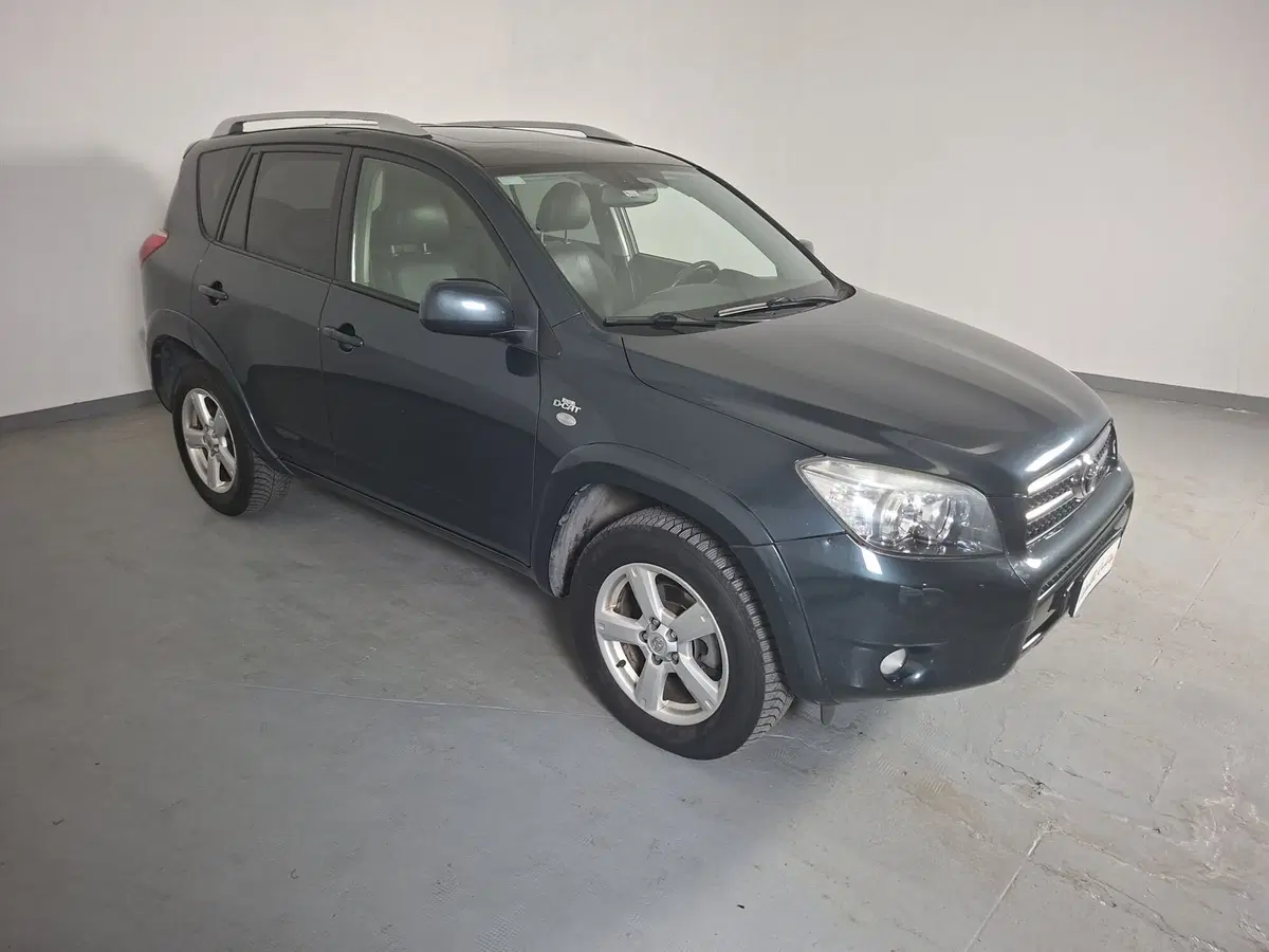 Toyota Rav4 usata a Cremona (4)