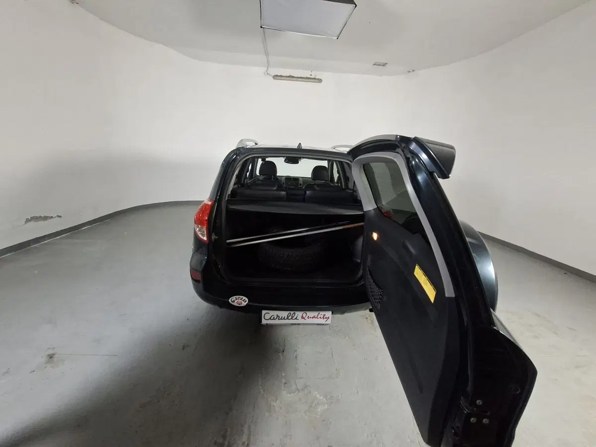 Toyota Rav4 usata a Cremona (5)