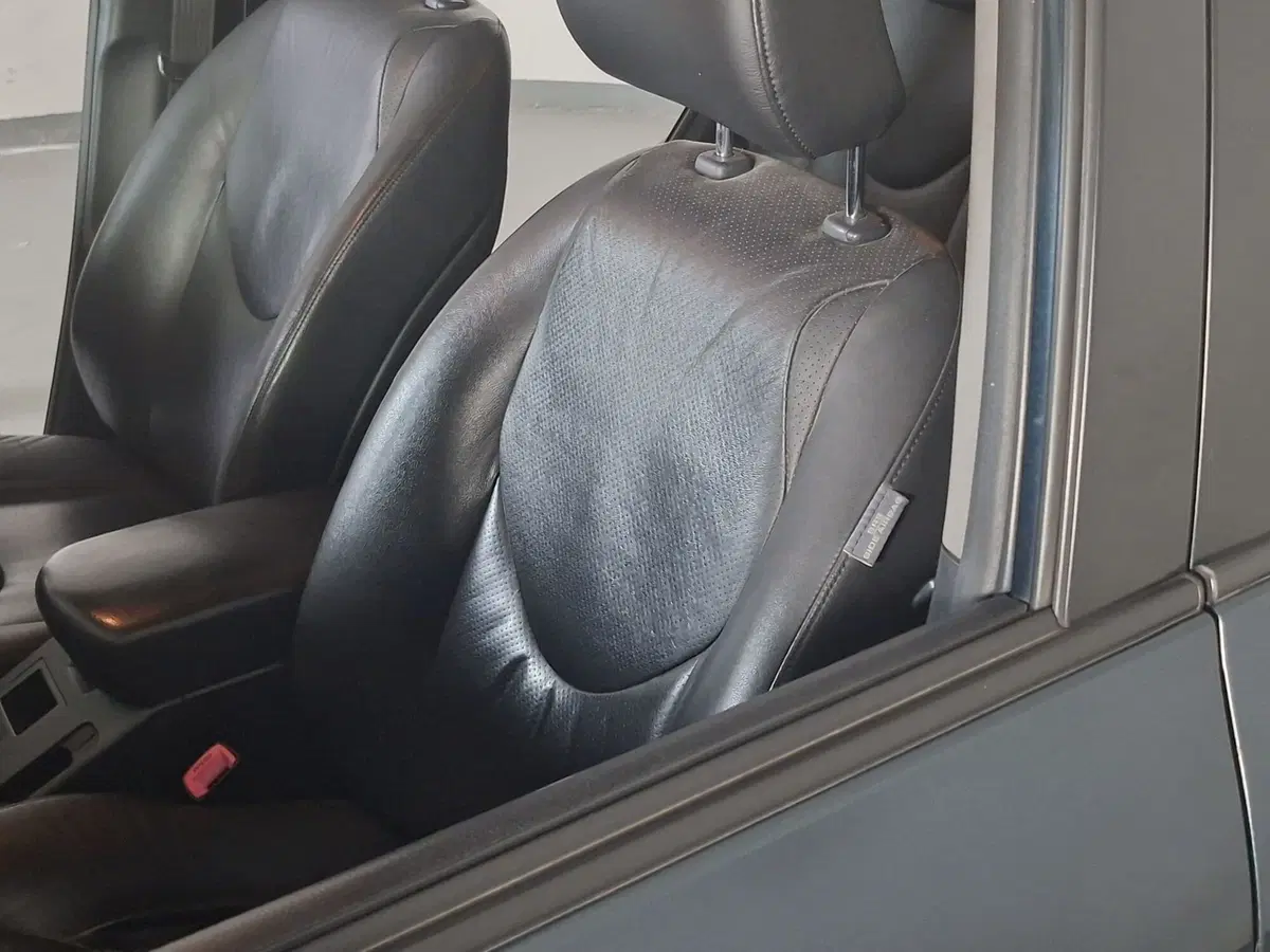 Toyota Rav4 usata a Cremona (8)