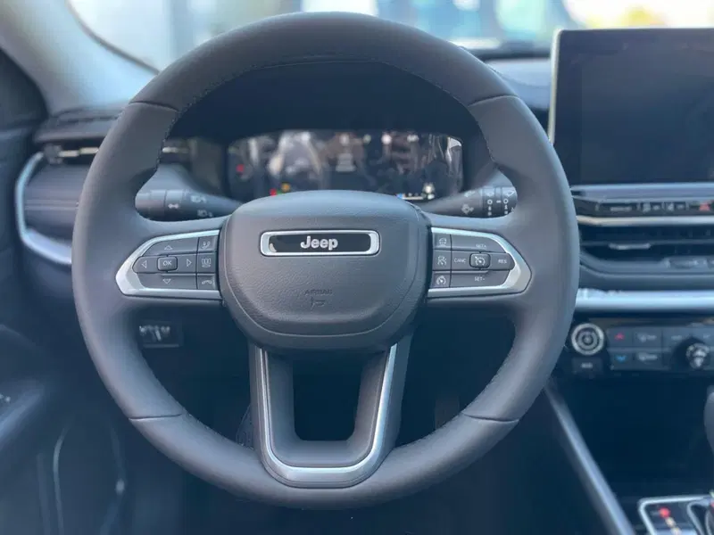 Jeep Compass nuova a Ancona (10)