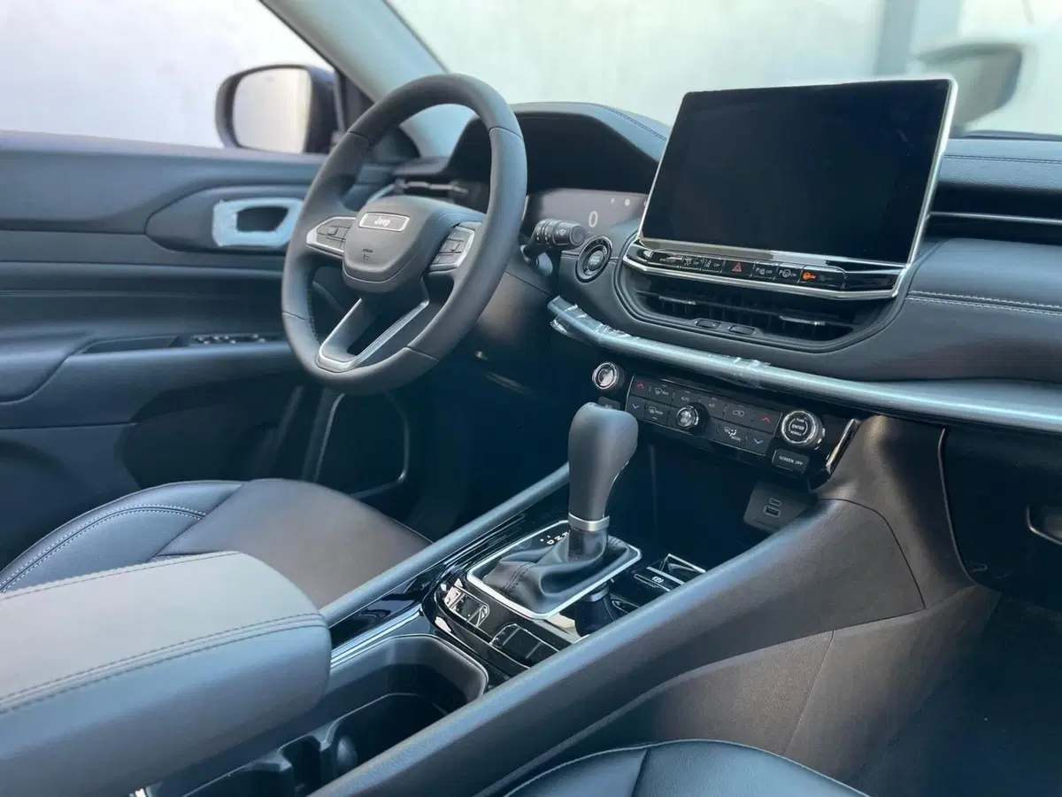 Jeep Compass nuova a Ancona (14)