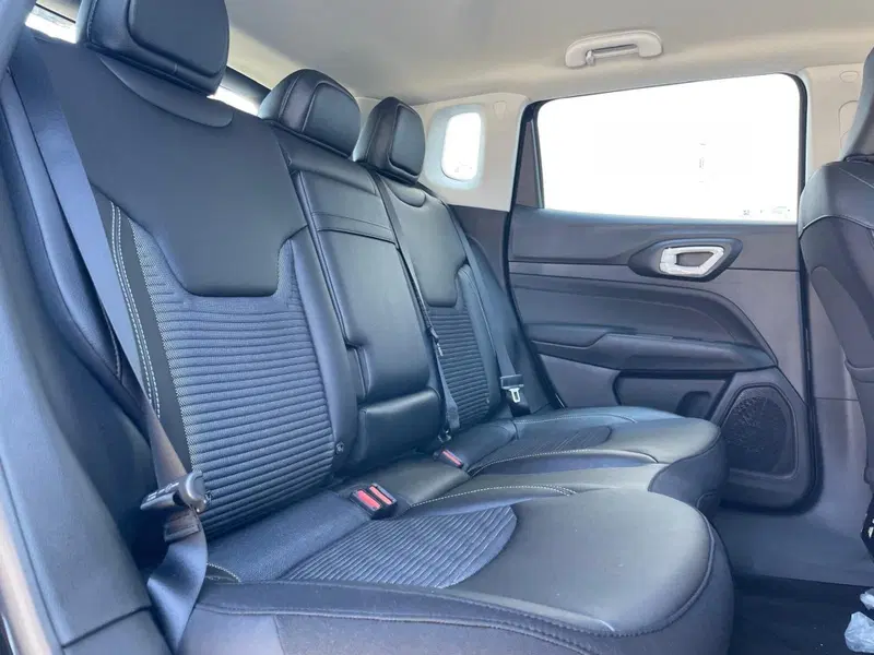 Jeep Compass nuova a Ancona (15)