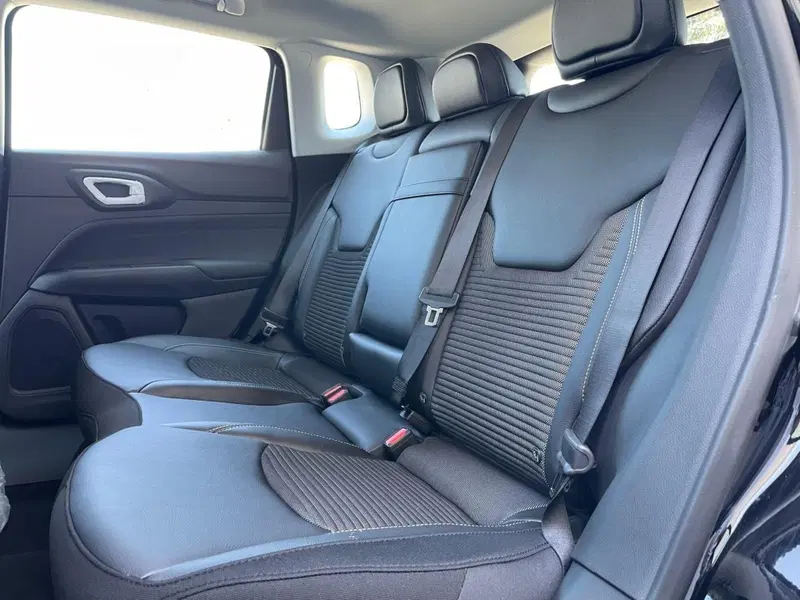 Jeep Compass nuova a Ancona (16)
