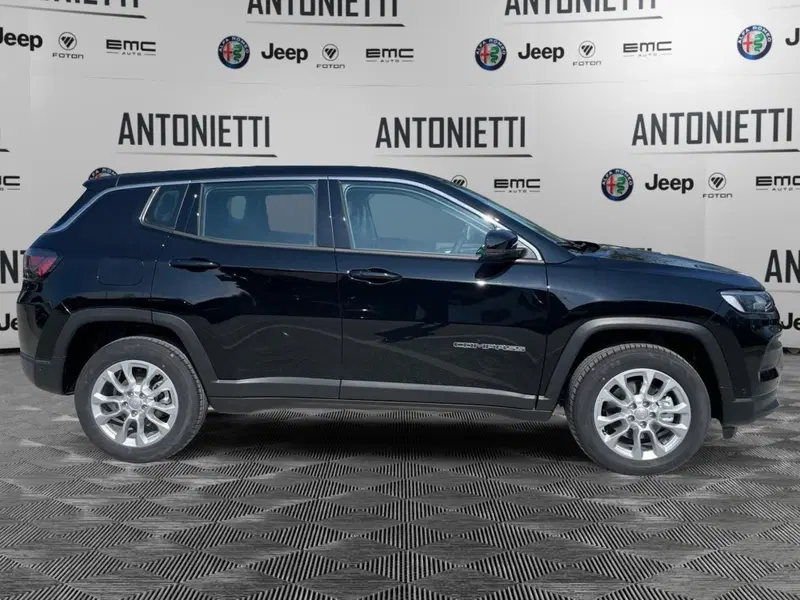 Jeep Compass nuova a Ancona (4)