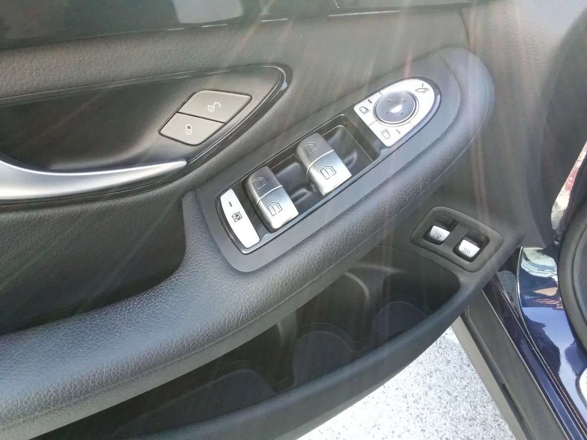 Mercedes-Benz GLC SUV usata a Rimini (17)