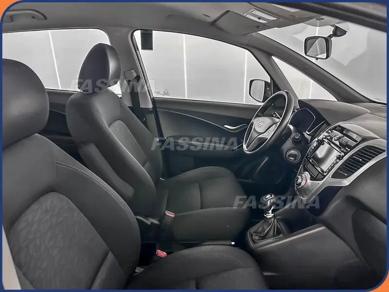 Hyundai ix20 usata a Milano (13)