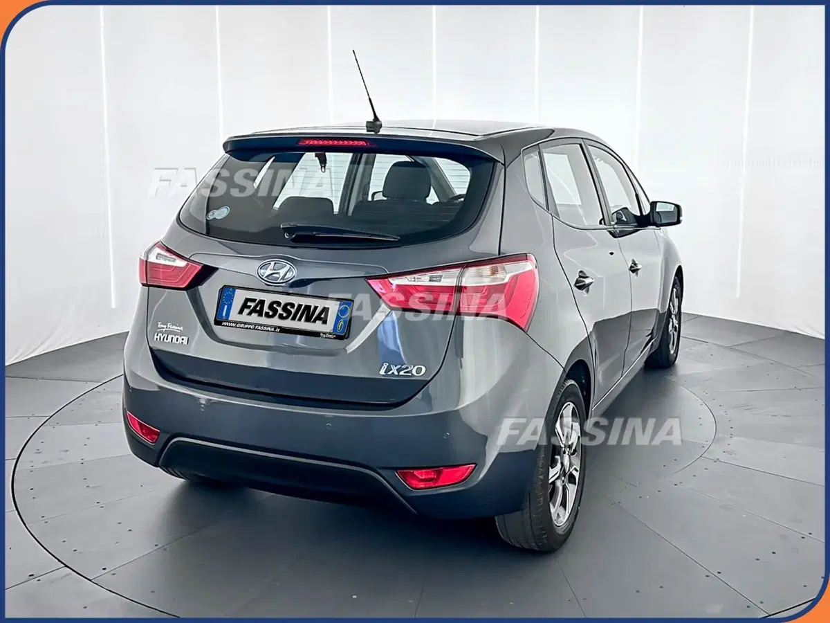 Hyundai ix20 usata a Milano (6)