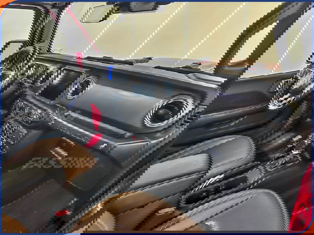 Jeep Wrangler Unlimited usata a Milano (13)