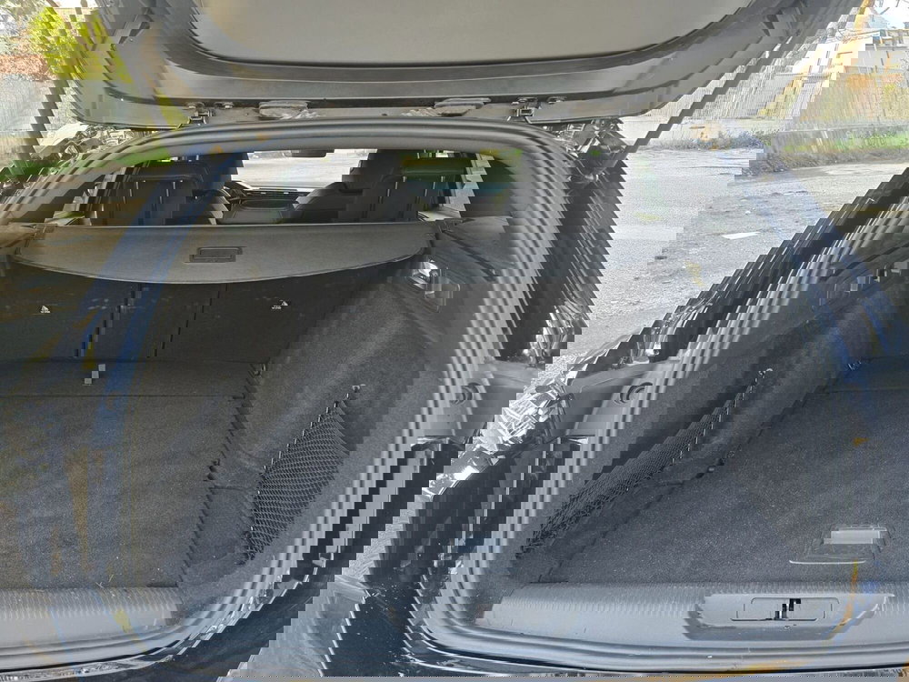 Peugeot 308 SW usata a Massa-Carrara (12)